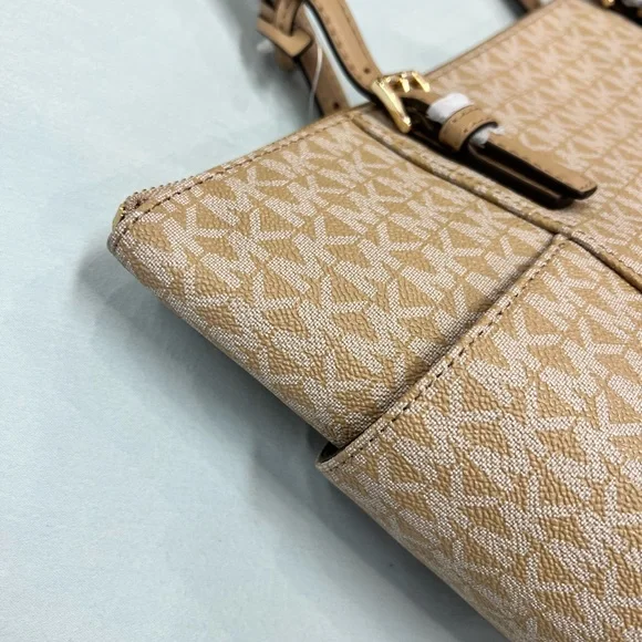 Michael Kors Camel Jet Set Item Tote Medium east west Top Zip